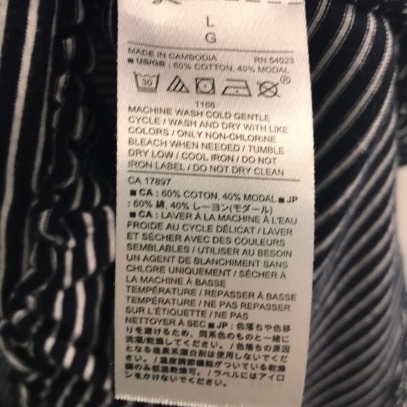 Banana Republic Tee - Picture 3 of 4